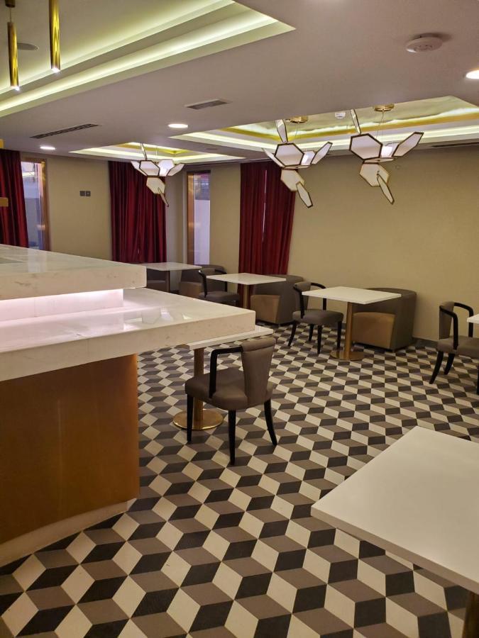 דוחה The B Premiere Hotel מראה חיצוני תמונה