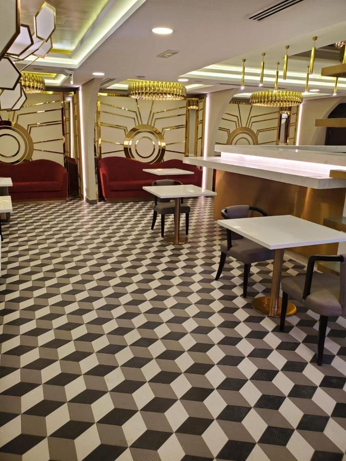 דוחה The B Premiere Hotel מראה חיצוני תמונה