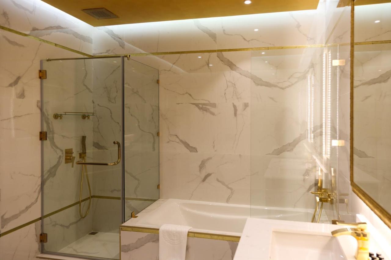 דוחה The B Premiere Hotel מראה חיצוני תמונה